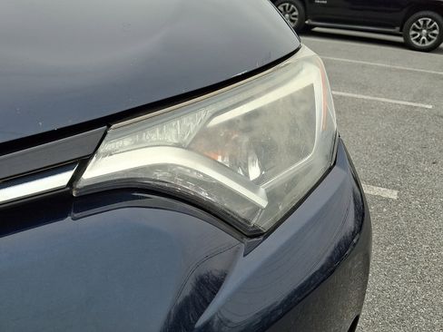 Used 2017 Toyota RAV4 XLE image 9