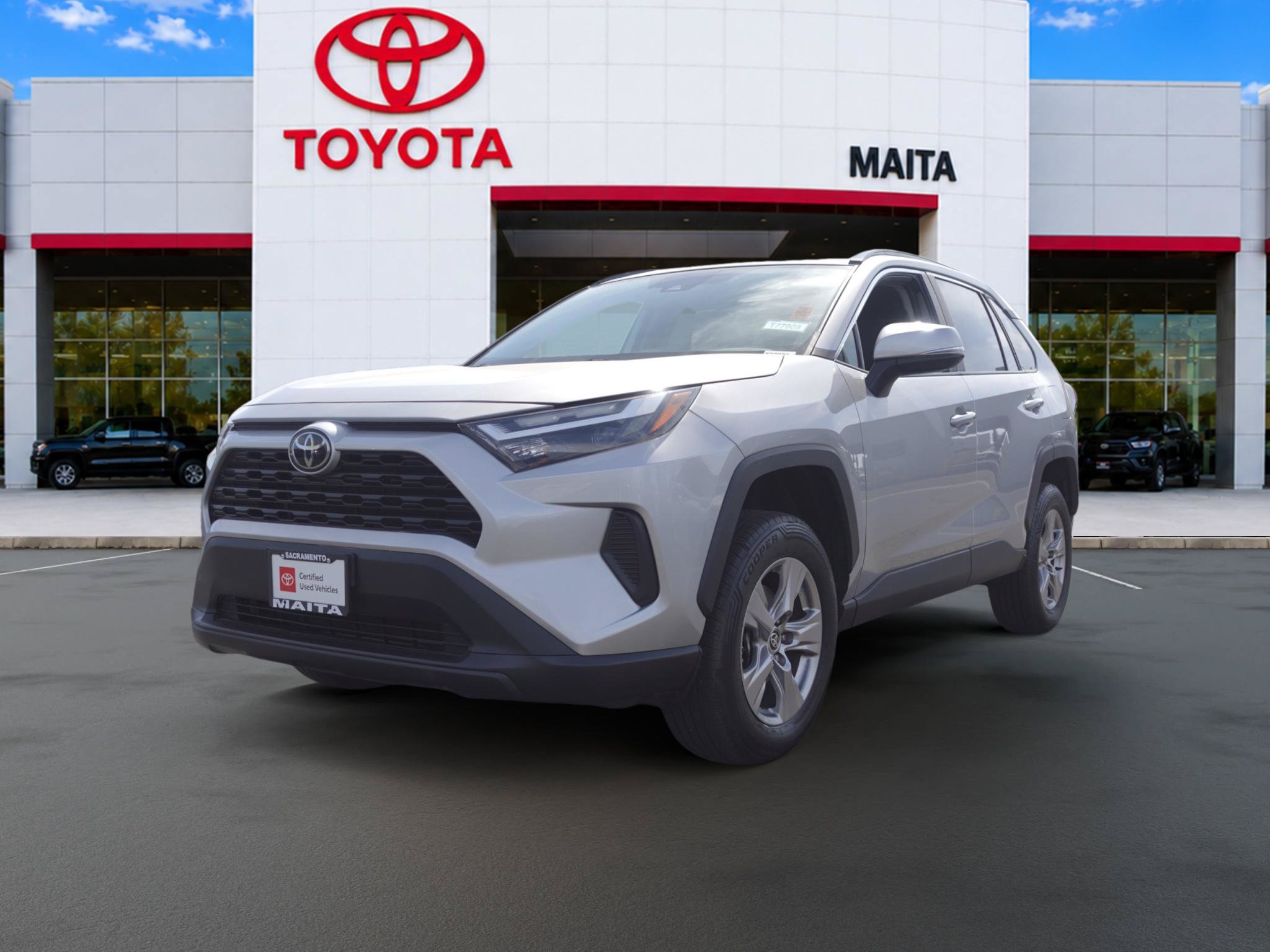 Certified 2022 Toyota RAV4 XLE w/ XLE Grade Weather Package AWD/4WD image 7