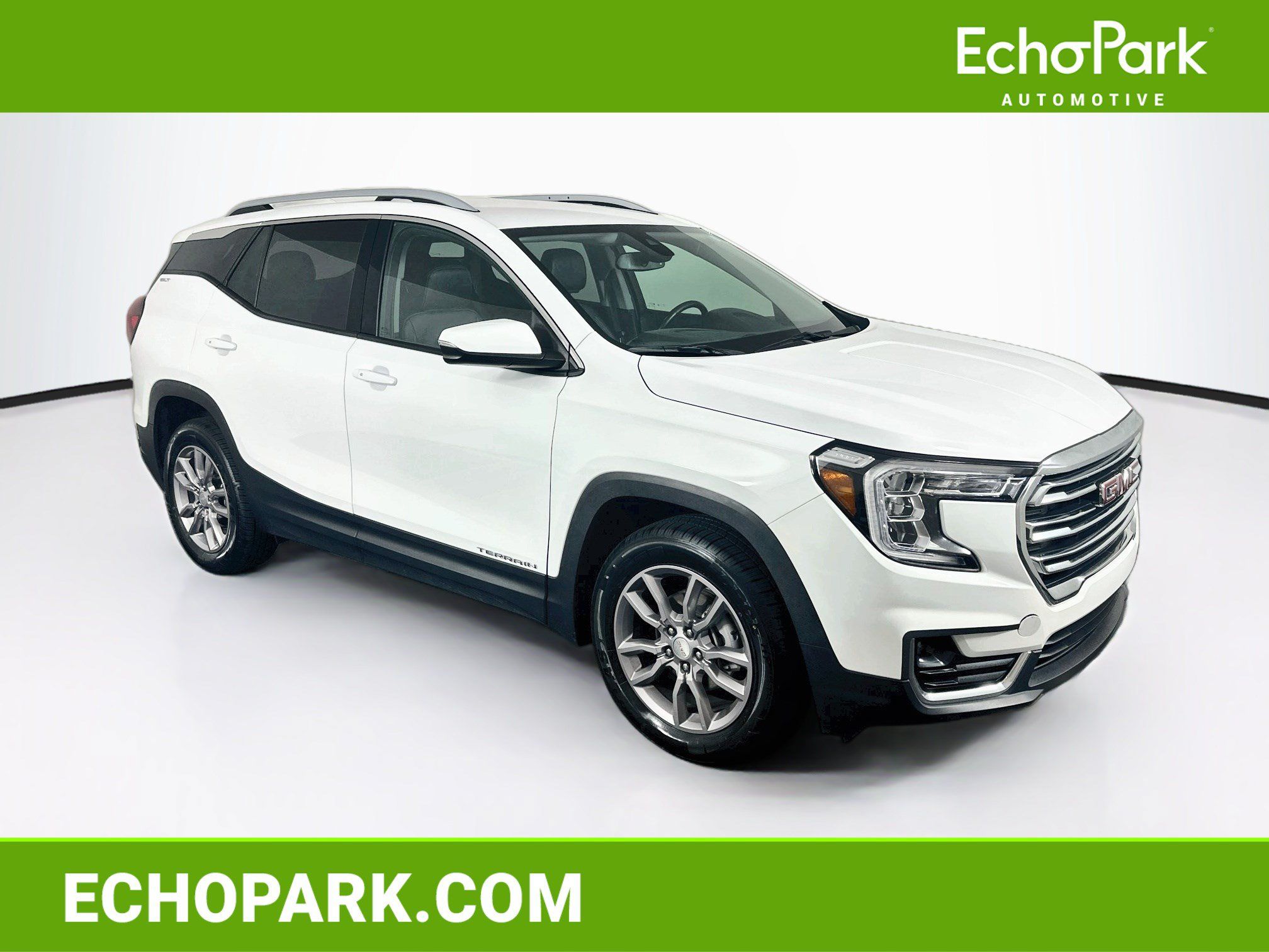 Used 2024 GMC Terrain SLT AWD/4WD image 1