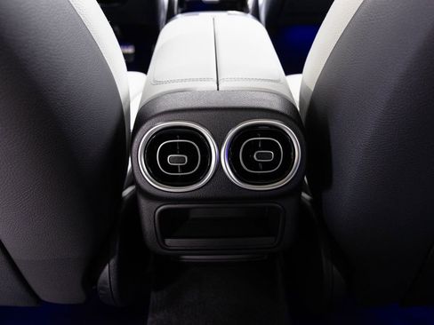 Certified 2025 Mercedes-Benz GLC 350e 4MATIC image 30