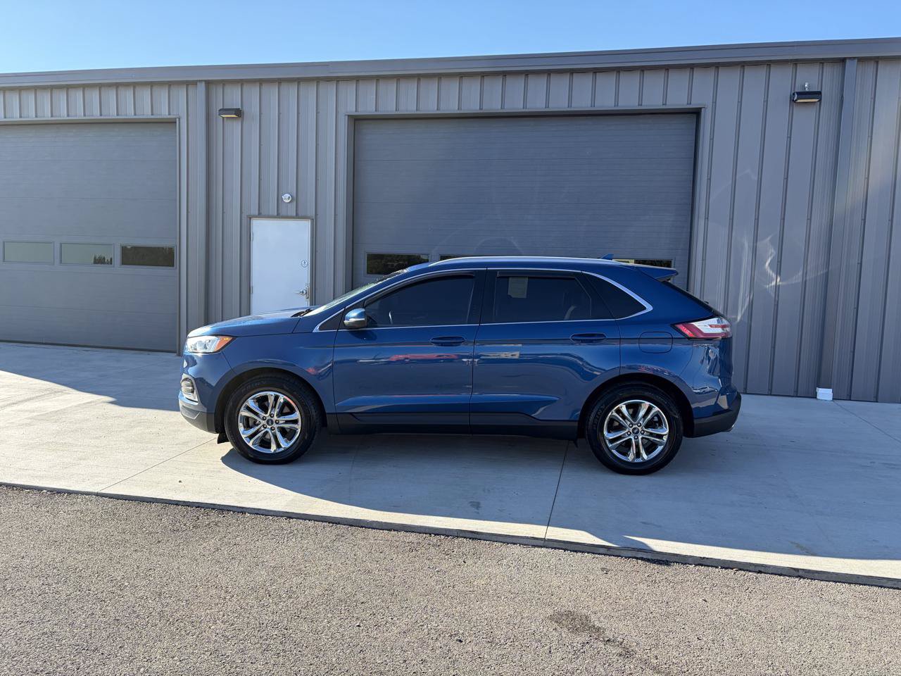 Used 2020 Ford Edge SEL w/ Convenience Package FWD image 2