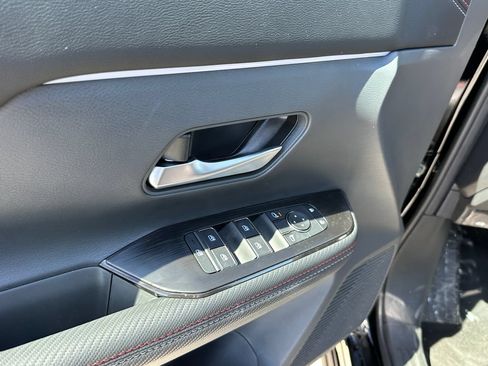 New 2026 Nissan Kicks SR w/ SR Premium Package FWD image 20