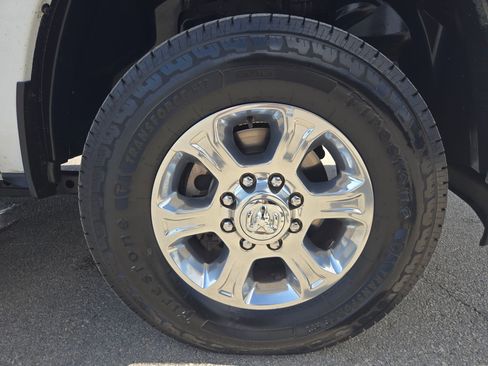 Used 2024 RAM 2500 Big Horn AWD/4WD image 28