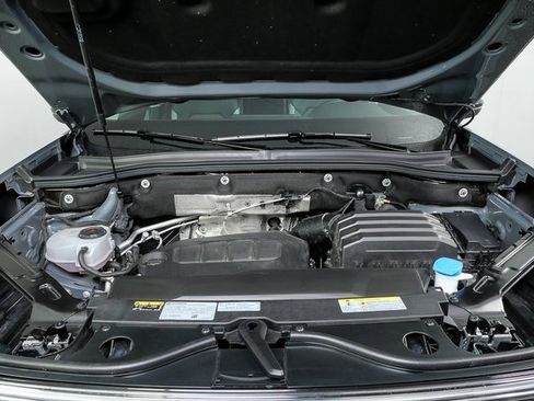 Certified 2025 Volkswagen Atlas Peak Edition SE image 28