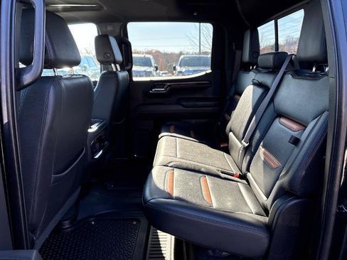 Used 2022 GMC Sierra 1500 AT4 w/ AT4 Premium Package image 8