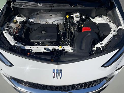 Used 2024 Buick Encore GX Sport Touring image 10