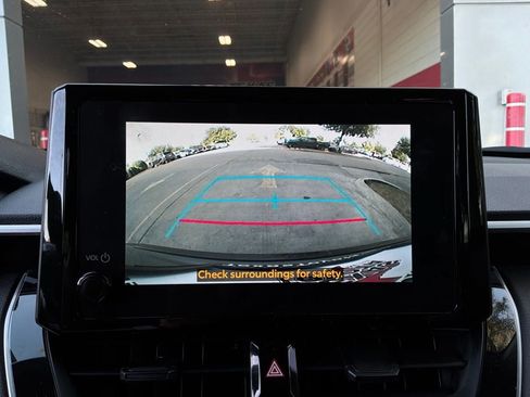 Used 2025 Toyota Corolla Cross LE FWD image 33
