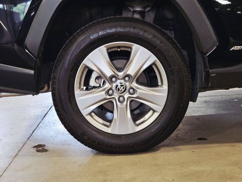 Used 2022 Toyota RAV4 XLE AWD/4WD image 47