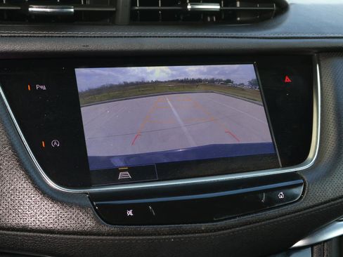 Used 2025 Cadillac XT5 Premium Luxury image 32