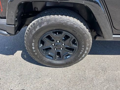 Used 2016 Jeep Wrangler Unlimited Sahara AWD/4WD image 22