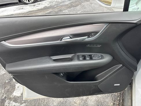 Used 2018 Cadillac XT5 Luxury w/ LPO, Black Ice Package image 11