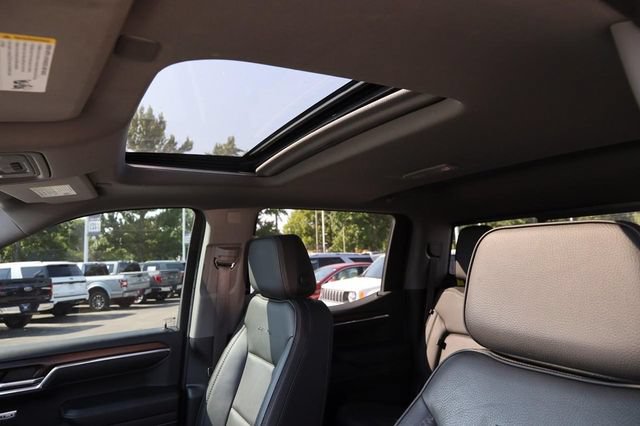 Used 2024 GMC Sierra 1500 Denali w/ Denali Reserve Package AWD/4WD image 8
