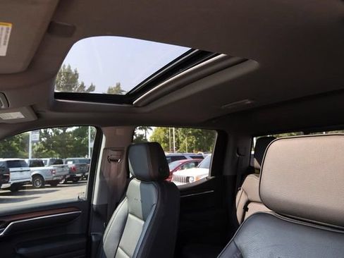 Used 2024 GMC Sierra 1500 Denali w/ Denali Reserve Package AWD/4WD image 8