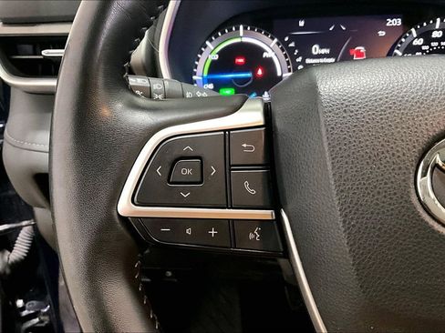 Used 2022 Toyota Highlander XLE image 11