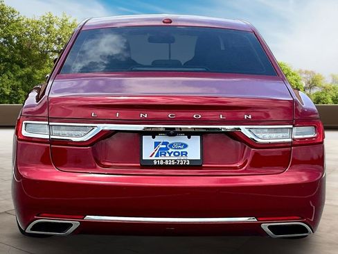 Used 2017 Lincoln Continental Reserve w/ Technology Package FWD image 4
