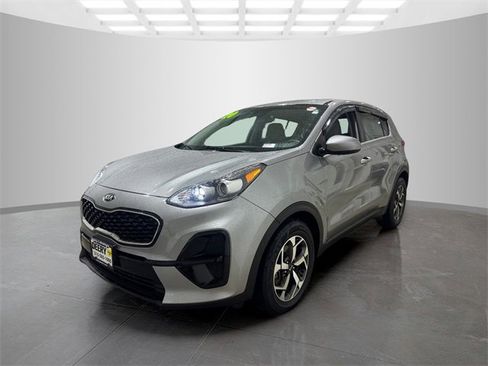 Used 2020 Kia Sportage LX image 3