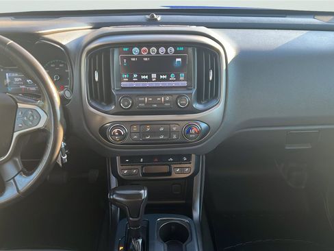 Used 2018 Chevrolet Colorado Z71 image 10