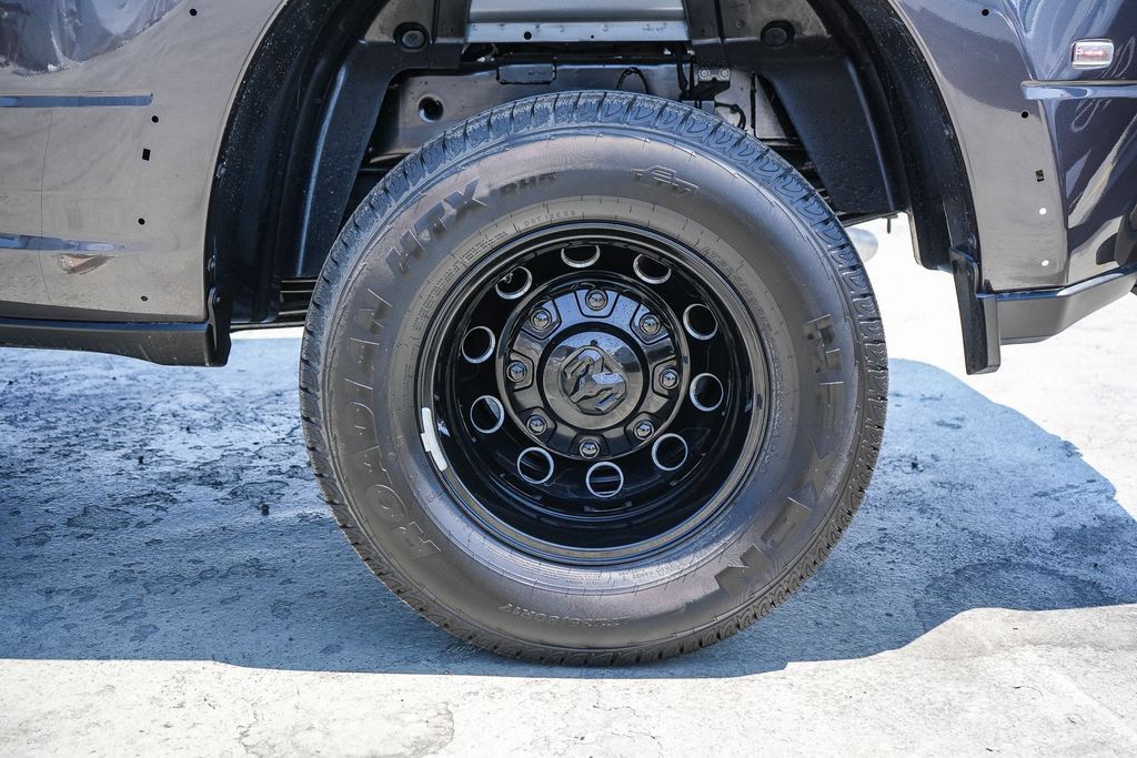New 2026 RAM 3500 Limited AWD/4WD image 12