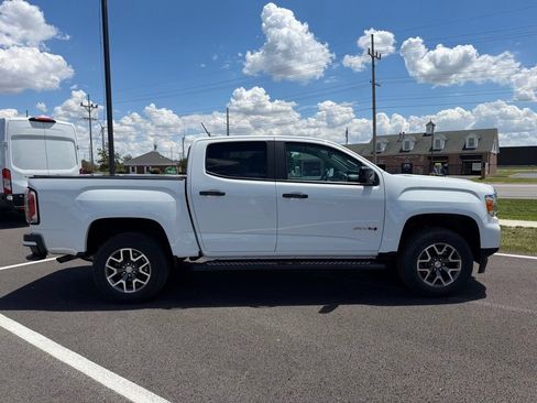 Used 2022 GMC Canyon AT4 w/ Trailering Package AWD/4WD image 4