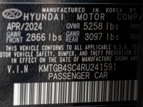 Used 2024 Genesis G80 2.5T image 30