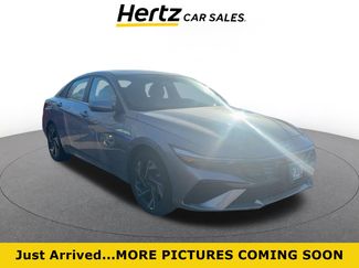 Used 2025 Hyundai Elantra Limited video 1