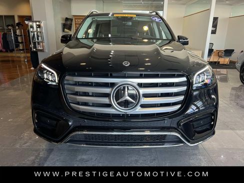 Used 2024 Mercedes-Benz GLS 450 4MATIC image 8