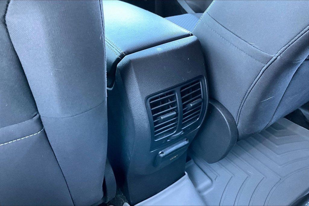 Used 2017 Ford Escape SE w/ Equipment Group 201A AWD/4WD image 10