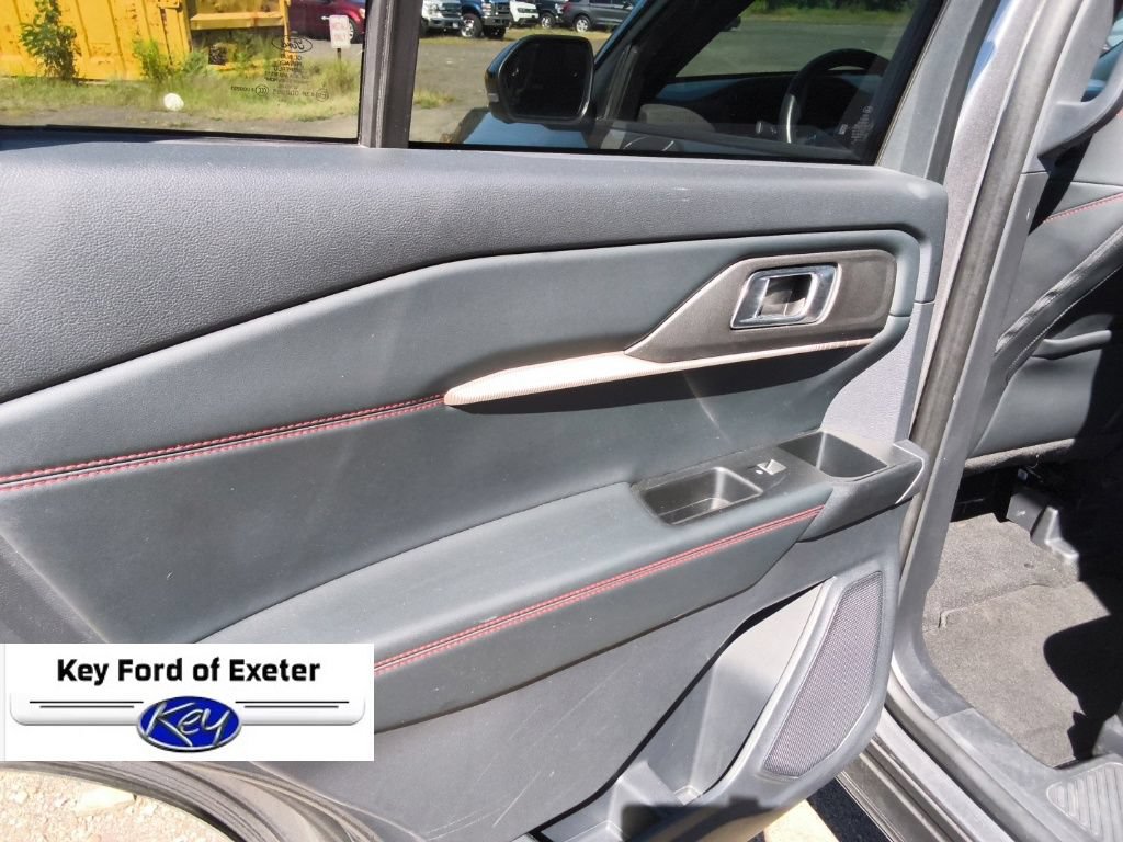 Used 2025 Ford Explorer ST-Line AWD/4WD image 12