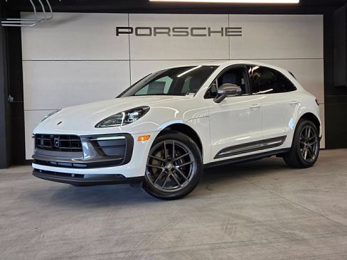Certified 2026 Porsche Macan Turbo AWD/4WD image 1