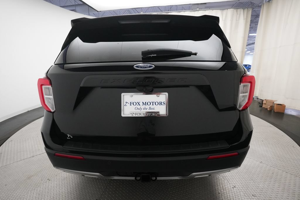 Used 2023 Ford Explorer XLT AWD/4WD image 26