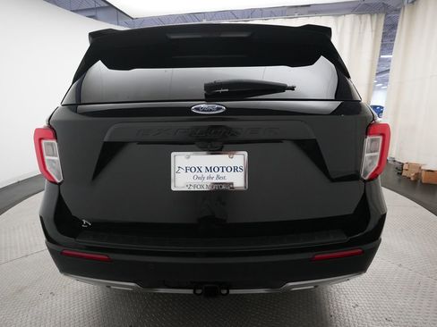 Used 2023 Ford Explorer XLT AWD/4WD image 26