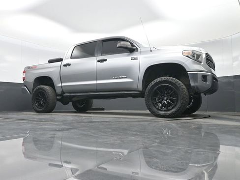 Used 2018 Toyota Tundra SR5 w/ TRD Off Road Package image 32