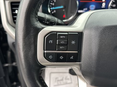 Used 2024 Ford Expedition XLT image 17