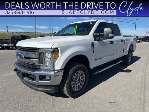 Used 2017 Ford F250 XLT w/ XLT Value Package AWD/4WD image 1