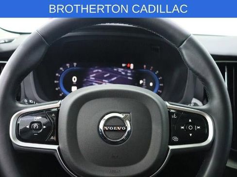 Used 2025 Volvo XC60 B5 Plus AWD/4WD image 17