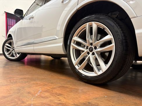 Used 2018 Audi Q7 3.0T Prestige AWD/4WD image 46