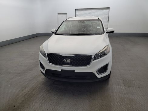 Used 2016 Kia Sorento AWD w/ LX Convenience Package image 15
