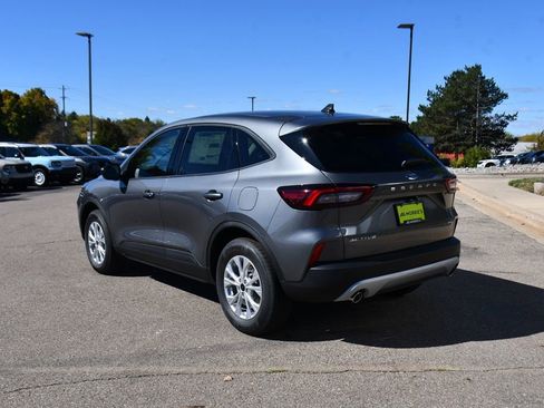 Used 2026 Ford Escape Active w/ Cold Weather Package image 4