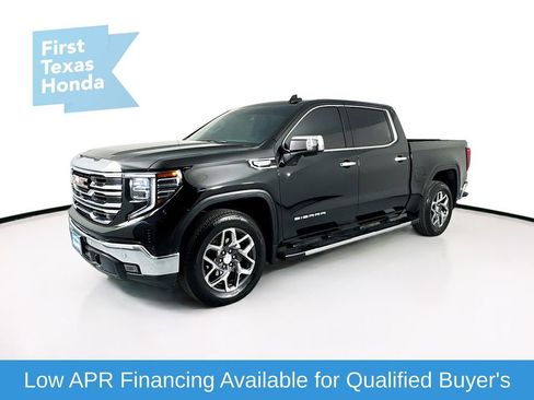 Used 2025 GMC Sierra 1500 SLT image 3
