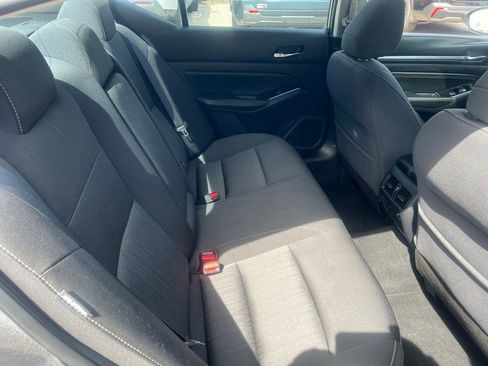 Used 2020 Nissan Altima 2.5 SV FWD image 14