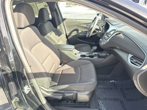 Used 2024 Chevrolet Malibu LT image 33
