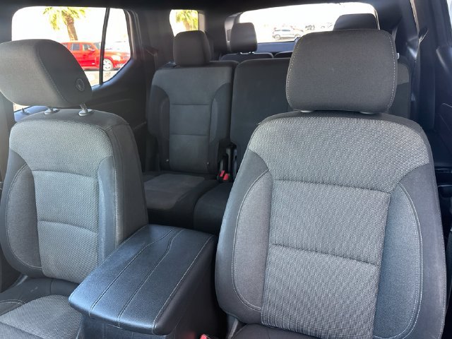Used 2023 Chevrolet Traverse LT FWD image 13