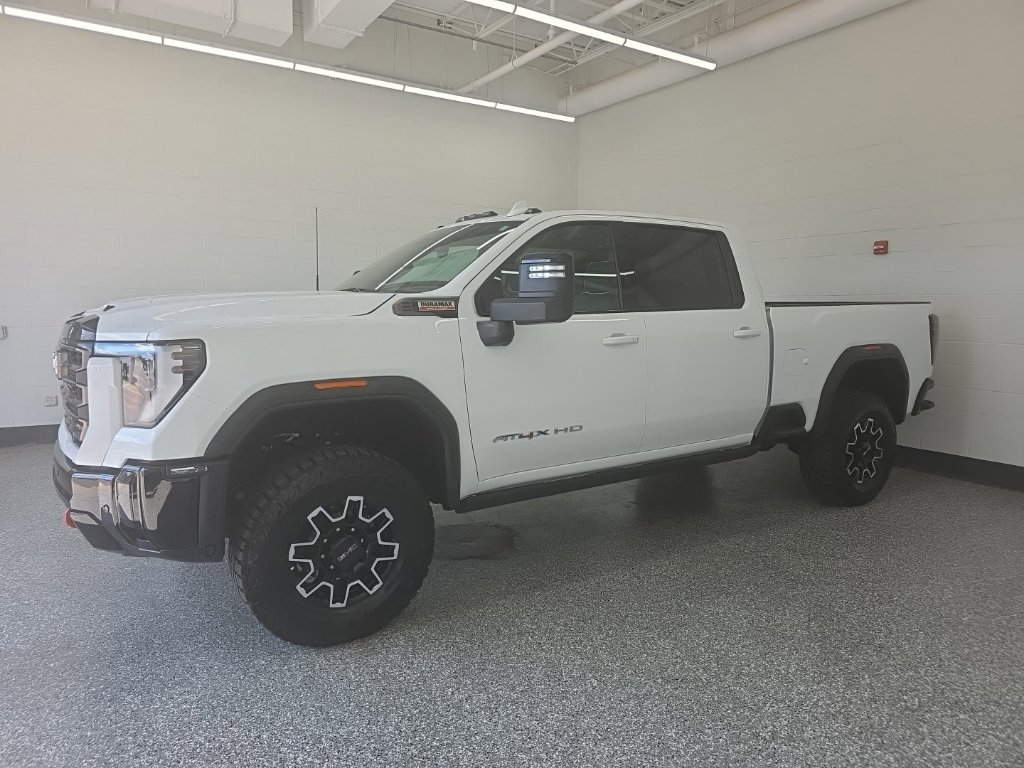 Used 2026 GMC Sierra 2500 AT4X AWD/4WD image 2