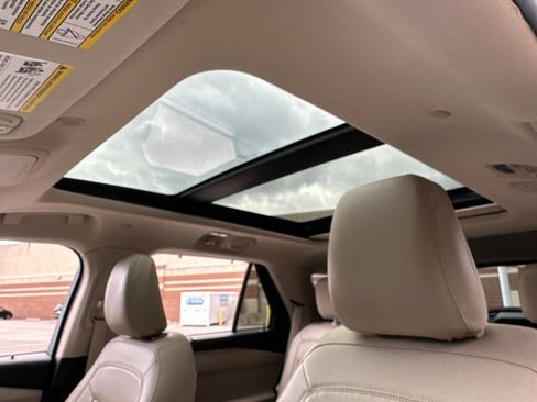 Used 2023 Ford Explorer Limited w/ Hybrid Equipment Group 310A image 26