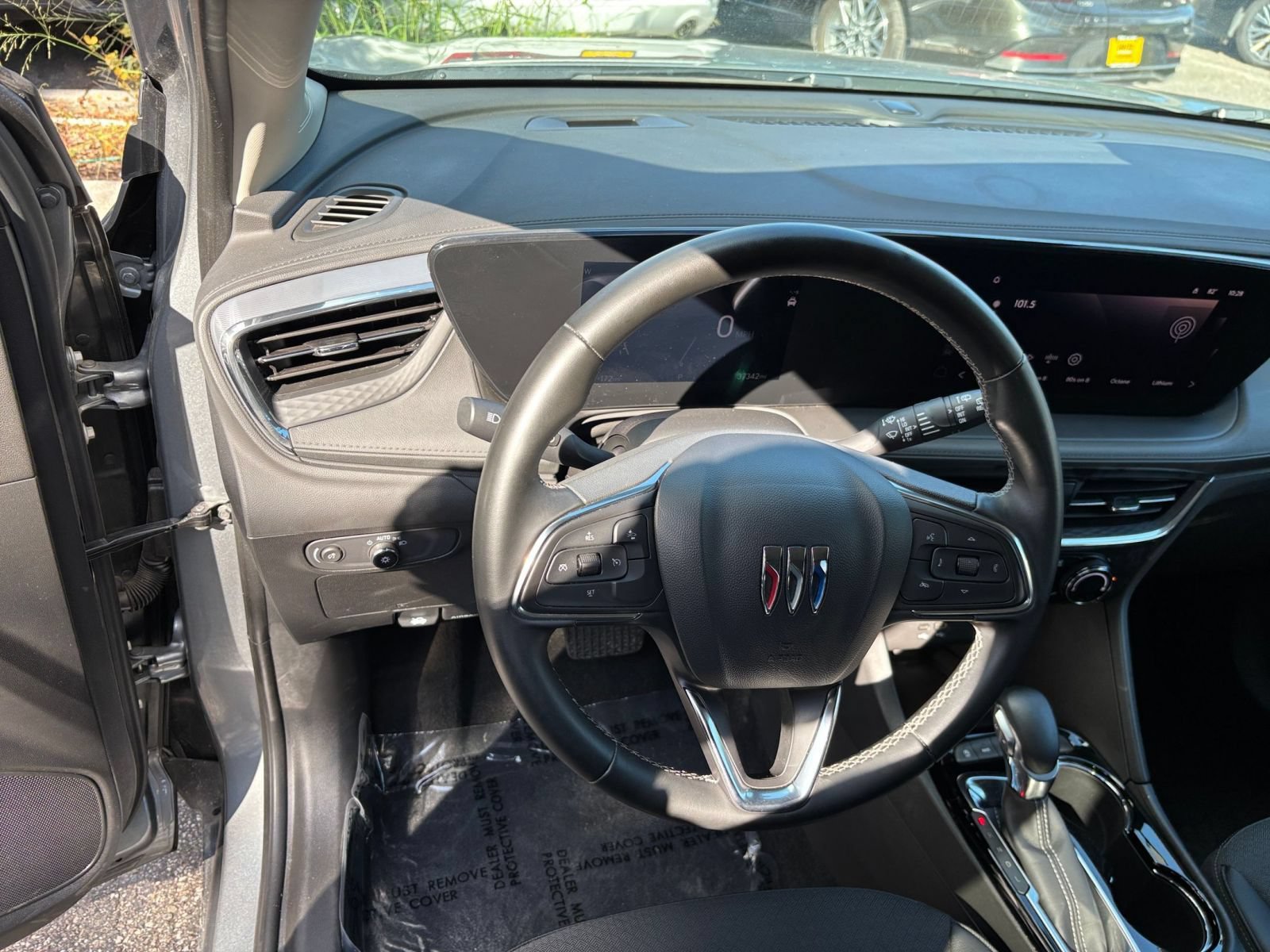 Used 2025 Buick Encore GX Preferred AWD/4WD image 32