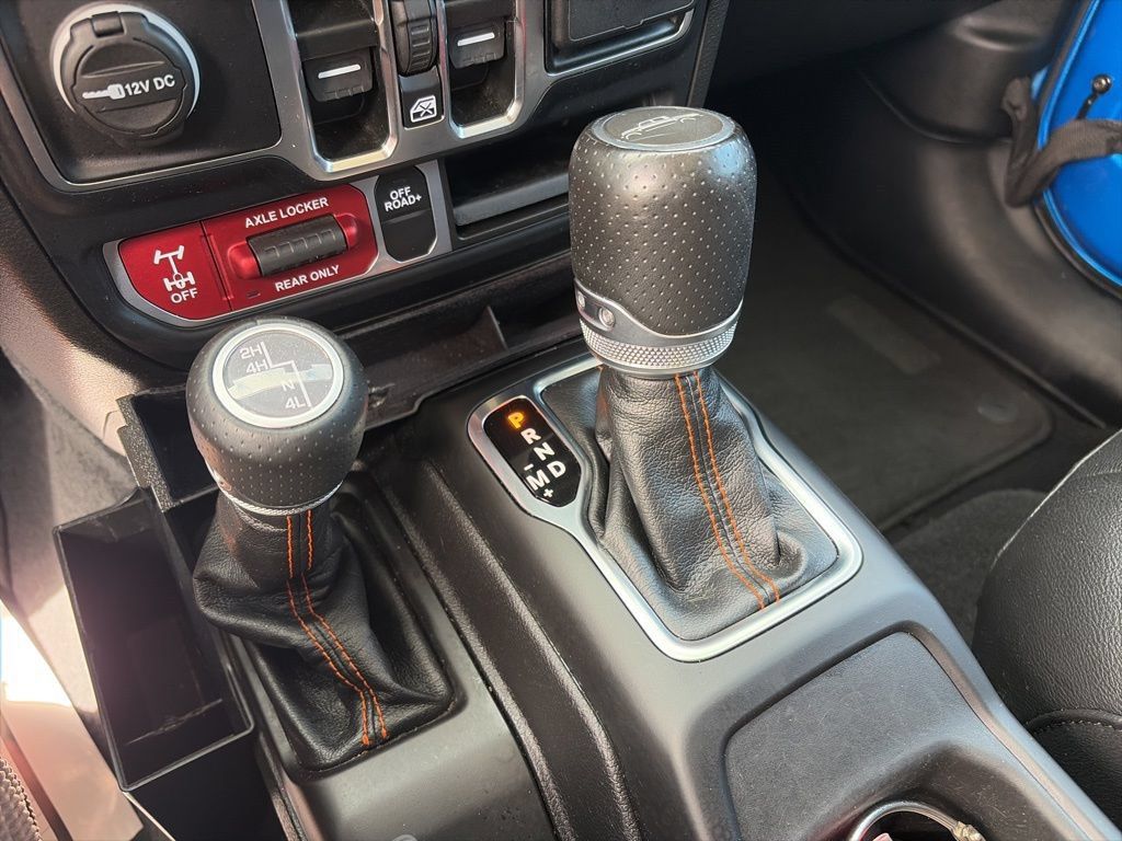 Used 2023 Jeep Gladiator Mojave w/ Cold Weather Group AWD/4WD image 9