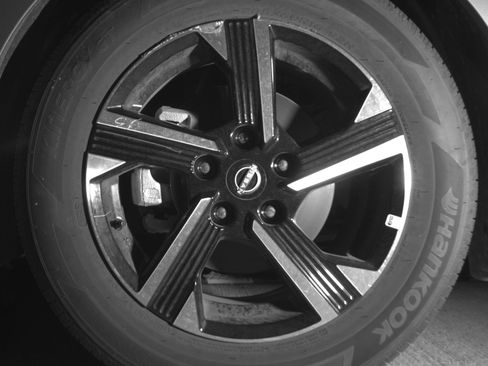 Used 2025 Nissan Sentra SV FWD image 12