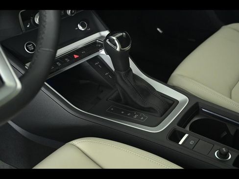 New 2025 Audi Q3 2.0T Premium Plus image 21