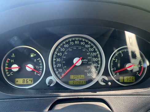 Used 2005 Chrysler Crossfire Convertible RWD image 18