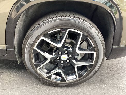 Used 2024 Chevrolet Traverse RS image 23